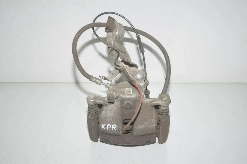 Front brake caliper 6869108