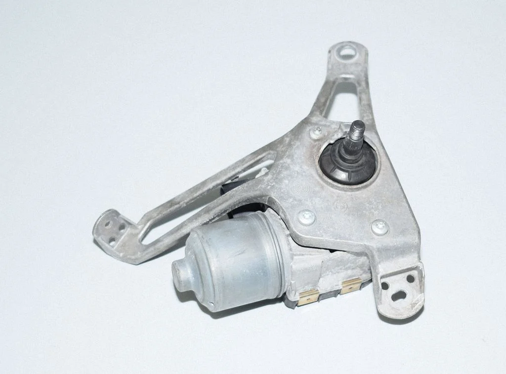 Front wiper linkage and motor 7359449