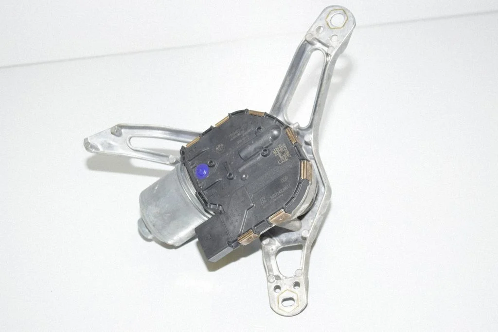 Mechanizm wycieraczek z silniczkiem – BMW i3 (2013-)