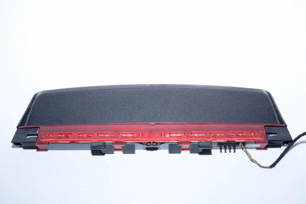 Papildu stopgaismas lukturis 7182211