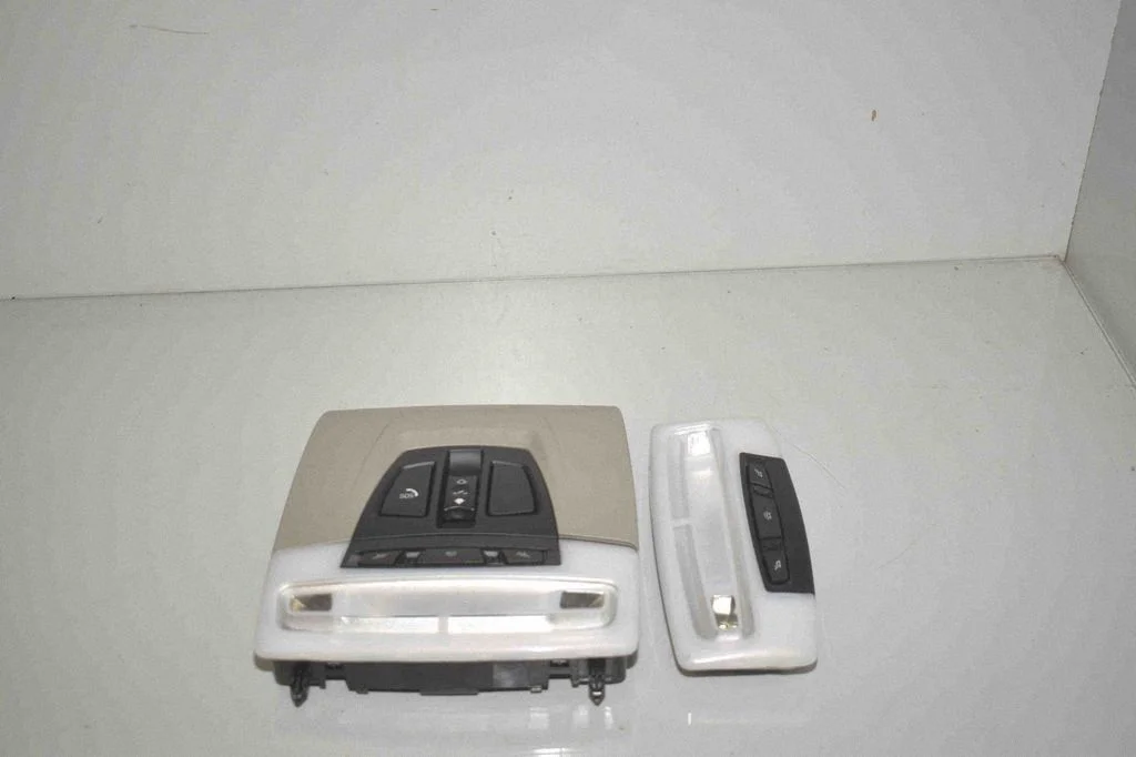 Front seat light 9321478