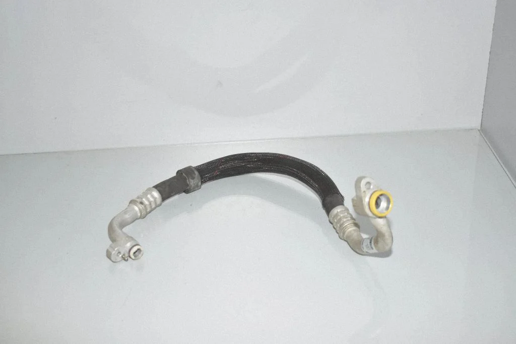 Air conditioning (A/C) pipe/hose 9218928