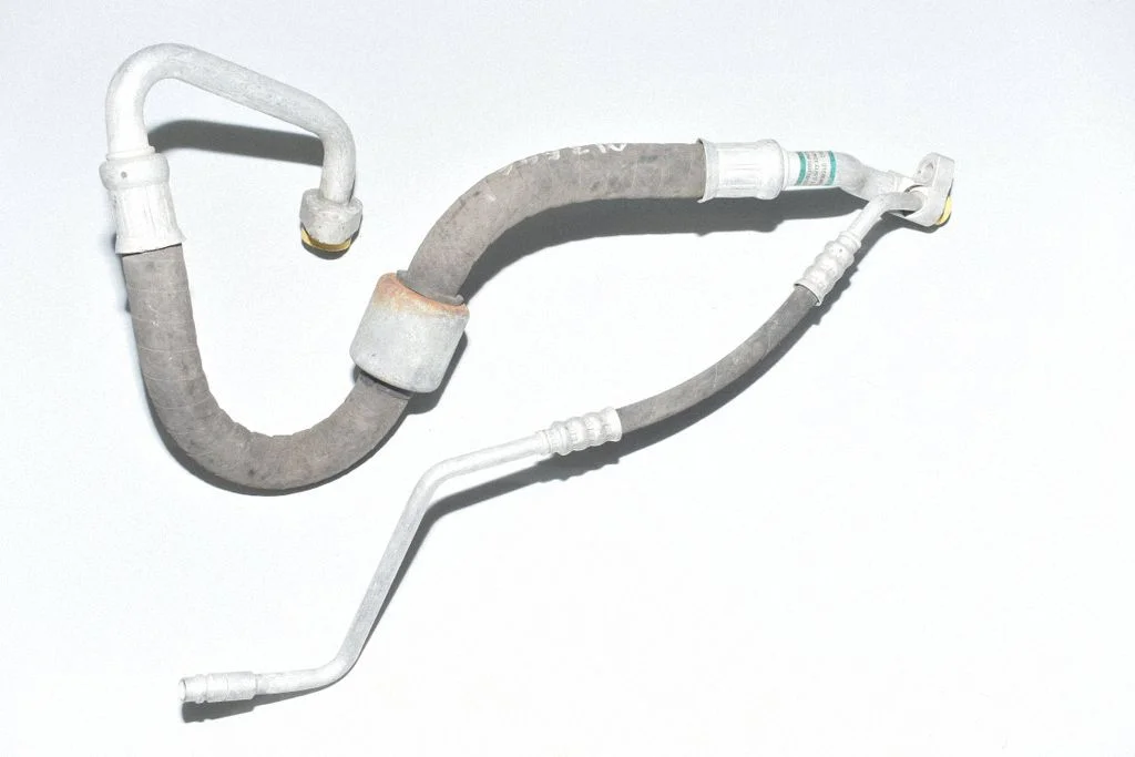Air conditioning (A/C) pipe/hose – BMW 1 Series E81 E87 (2004-2011)