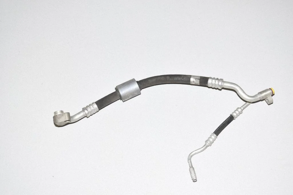 Air conditioning (A/C) pipe/hose