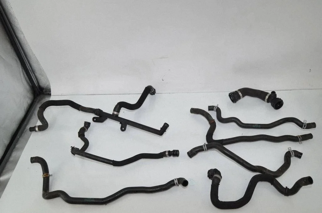 Engine coolant pipe/hose 9241360