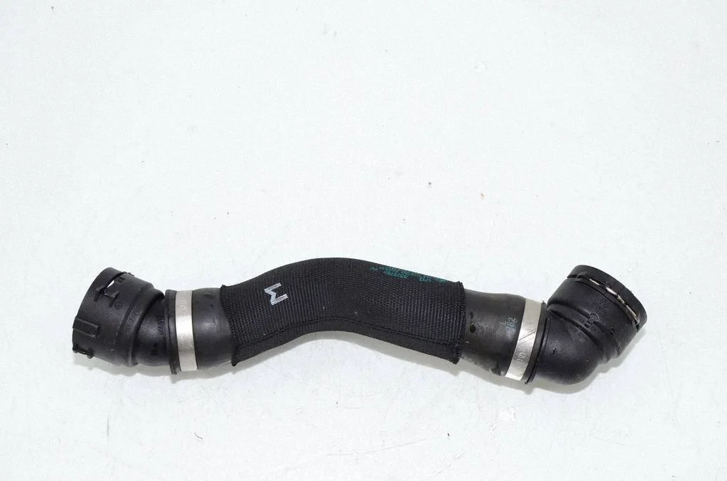Engine coolant pipe/hose 8575765