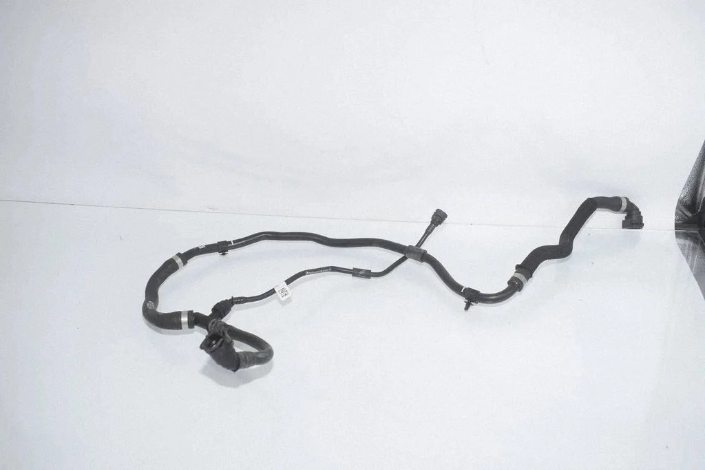 Engine coolant pipe/hose 8596125