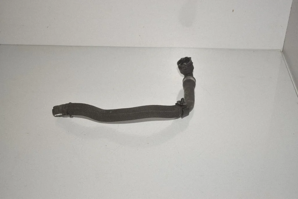 Engine coolant pipe/hose 9894756