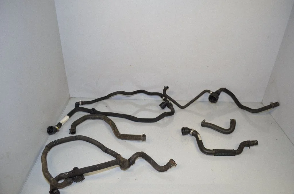 Engine coolant pipe/hose 9292729