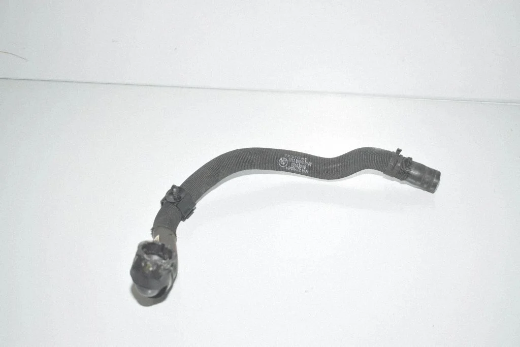 Engine coolant pipe/hose 8654846
