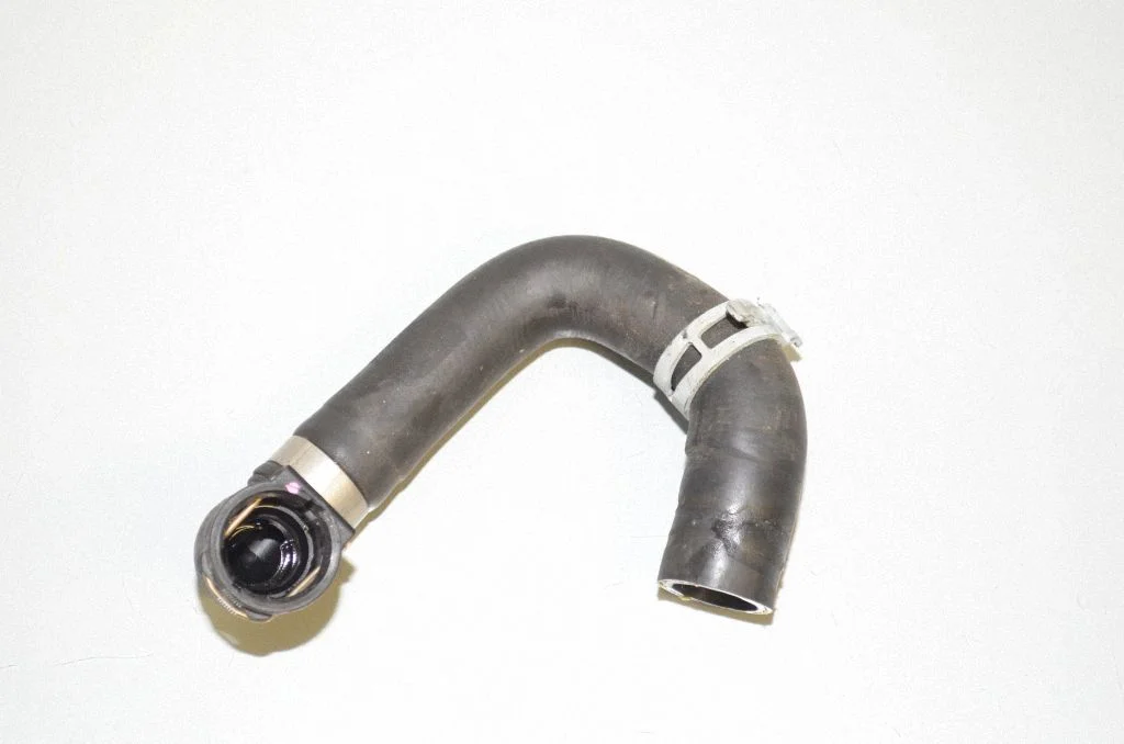 Engine coolant pipe/hose 9398957