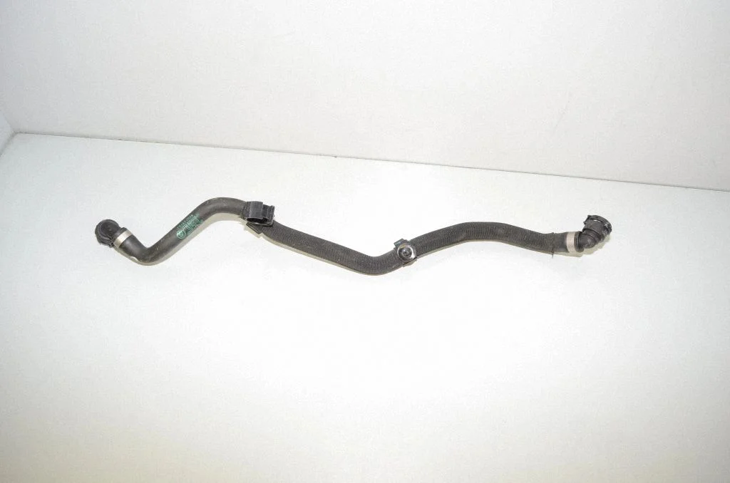 Engine coolant pipe/hose 8654869