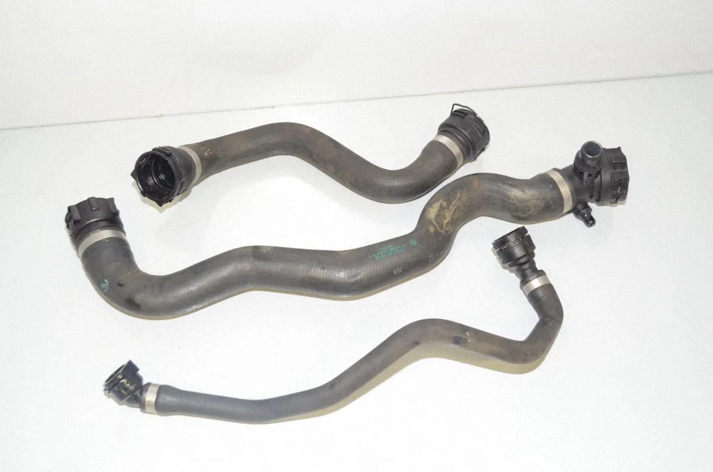 Engine coolant pipe/hose 7811129