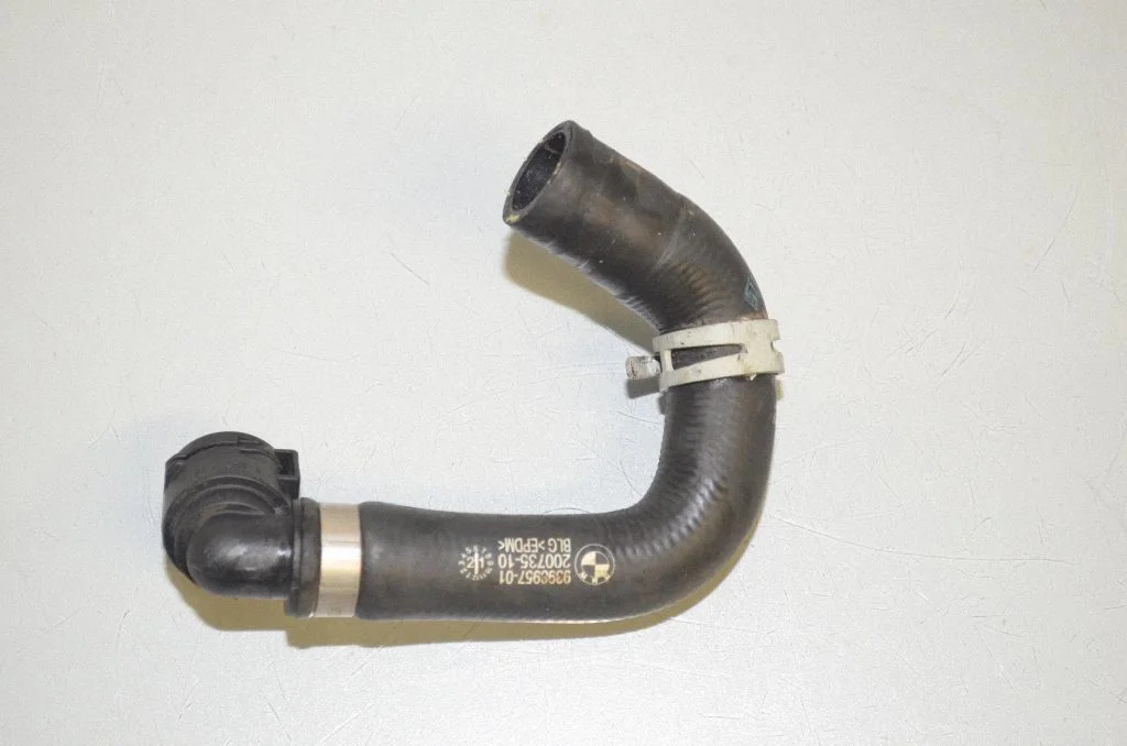 Engine coolant pipe/hose 9398957