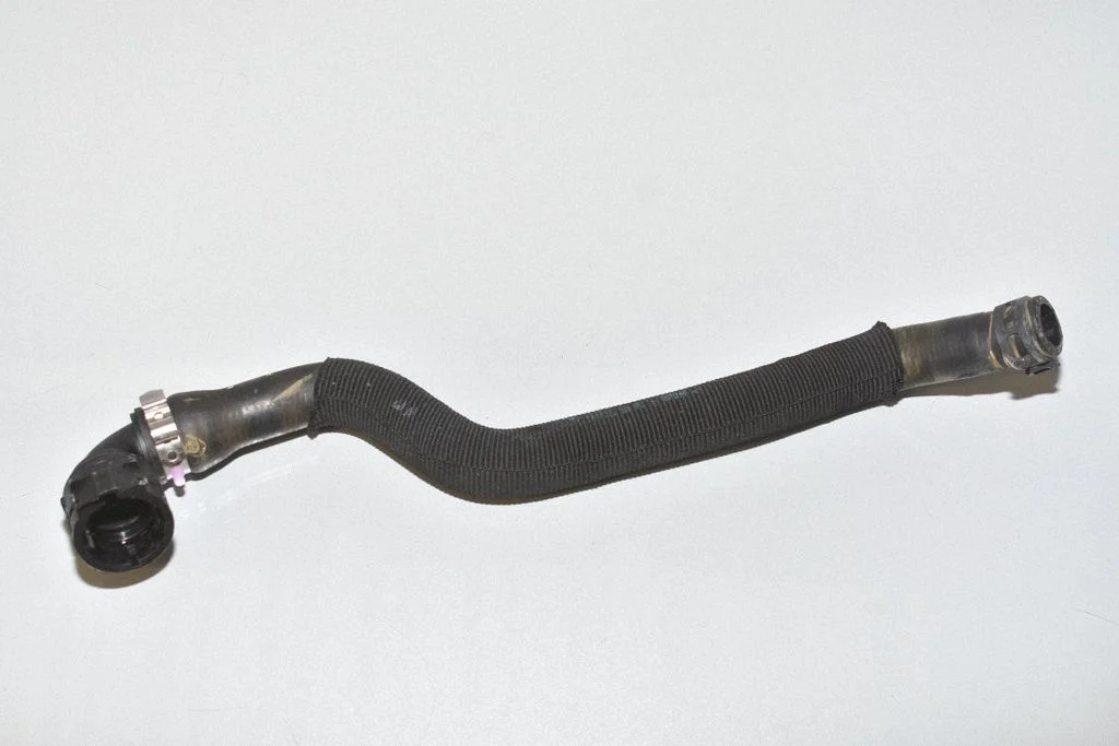 Engine coolant pipe/hose 7623678