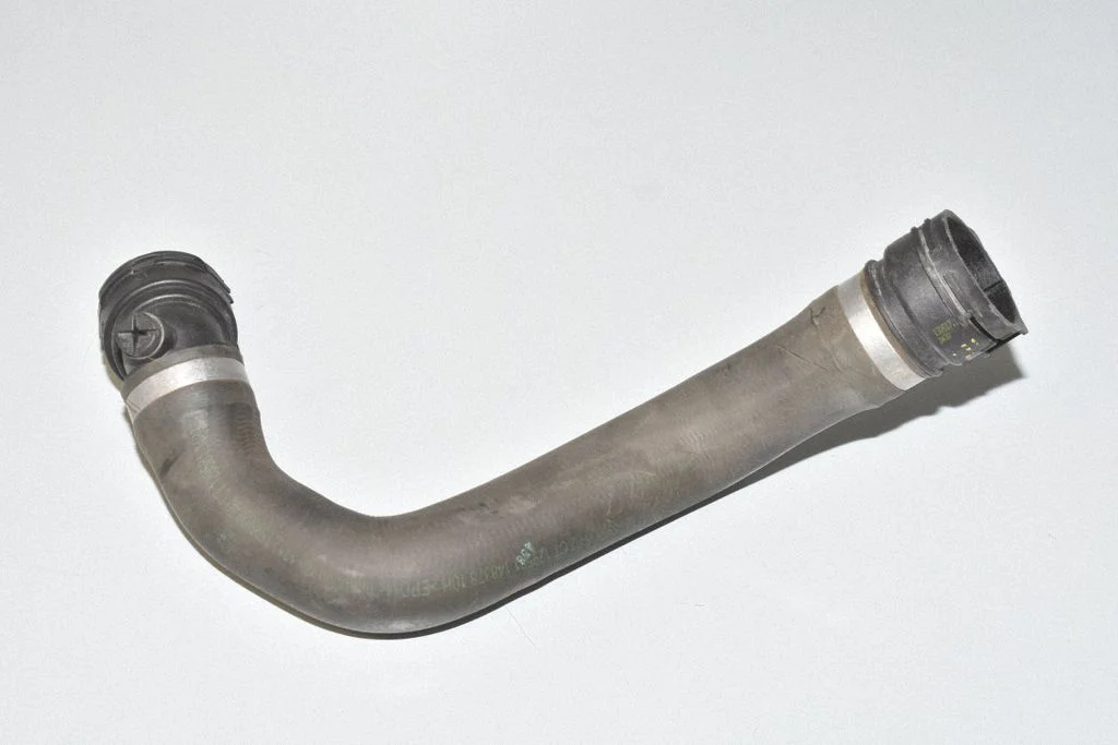Engine coolant pipe/hose 17127596838