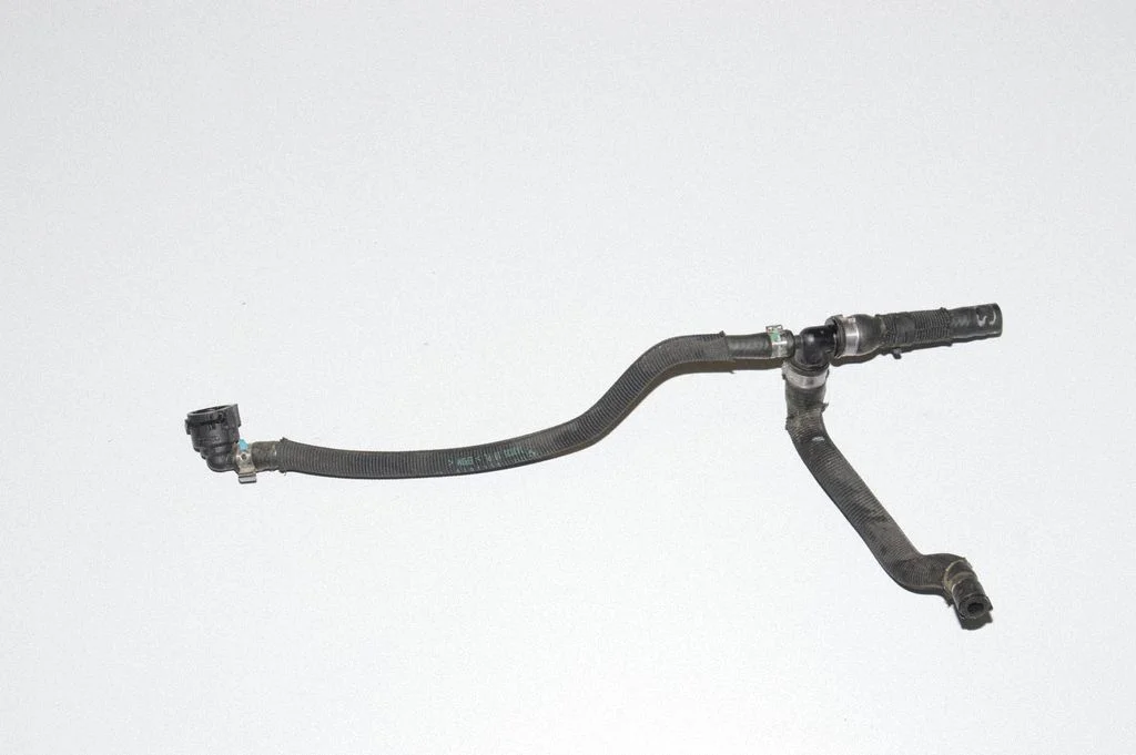 Engine coolant pipe/hose 8542070