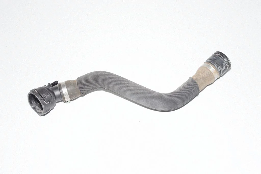 Engine coolant pipe/hose 8611672