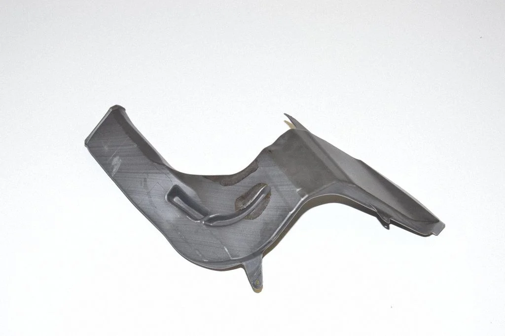 Cabin air duct channel 9113013