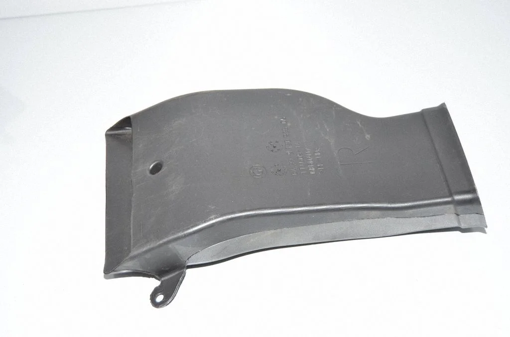 Cabin air duct channel 9136936