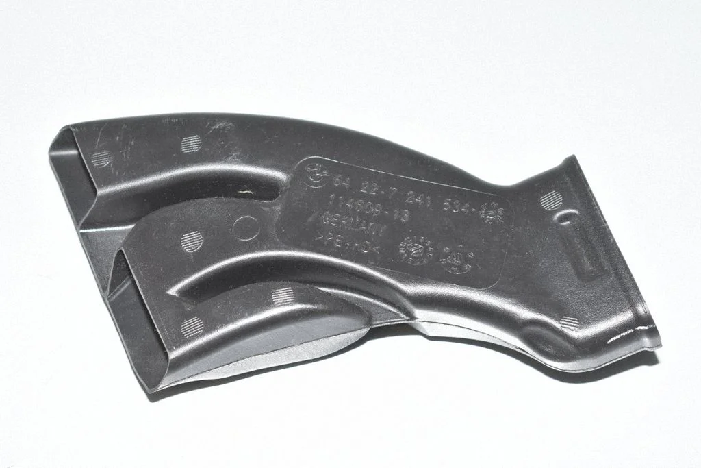 Salono oro latakas (-ai)