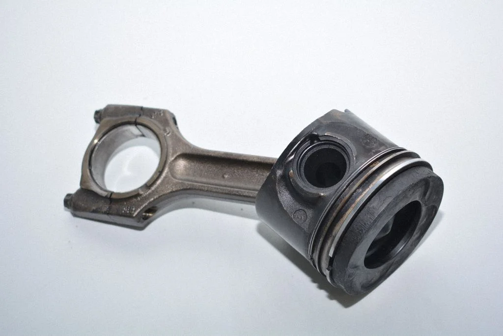 Piston – BMW 7 Series E65 E66 (2001-2008)