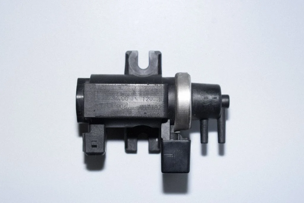 Turbo solenoid valve 2247906