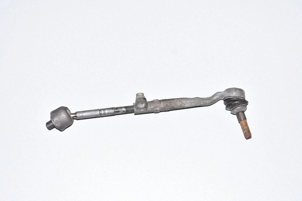 Steering tie rod – right