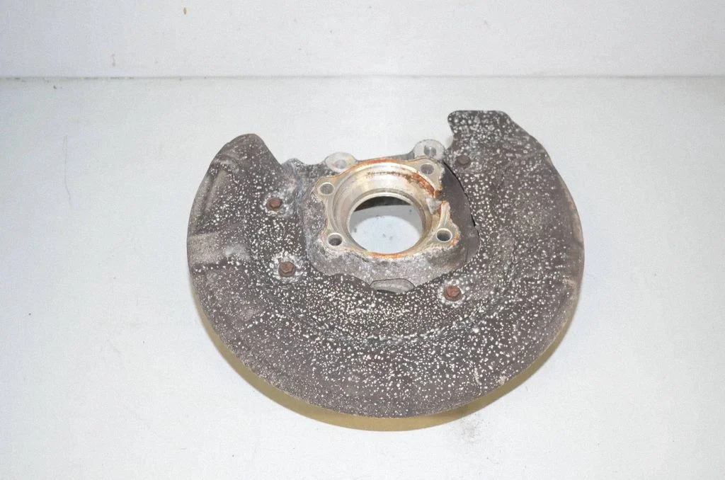 Rear wheel hub 6861138