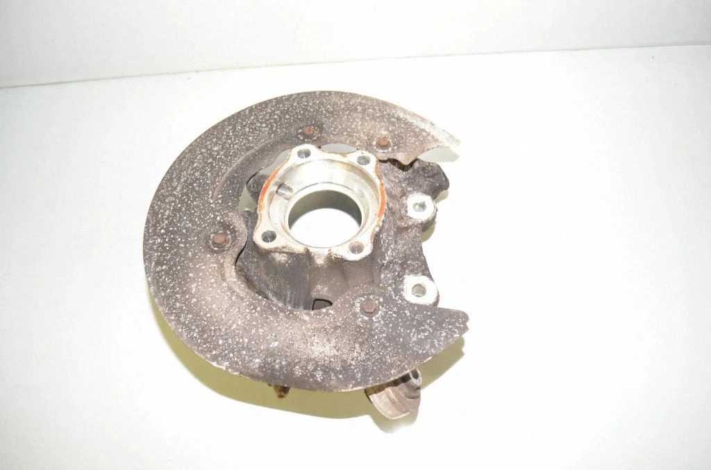 Rear wheel hub 6898480