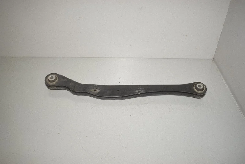 Rear upper control arm/wishbone 6851563