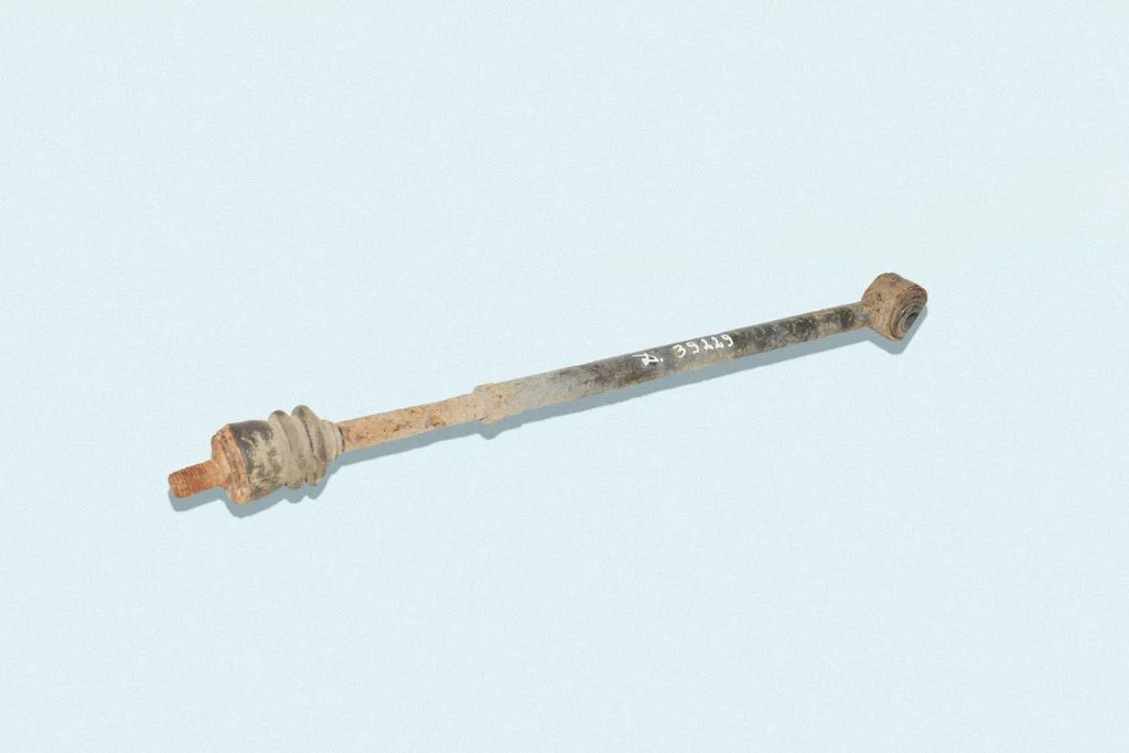 Rear upper control arm/wishbone – right