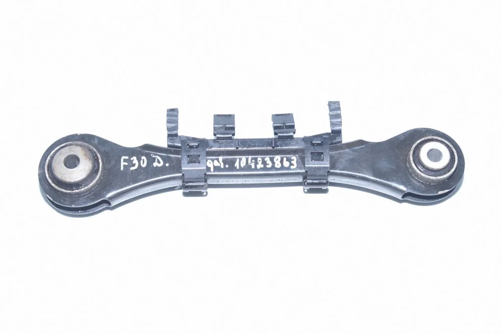Rear upper control arm/wishbone – right