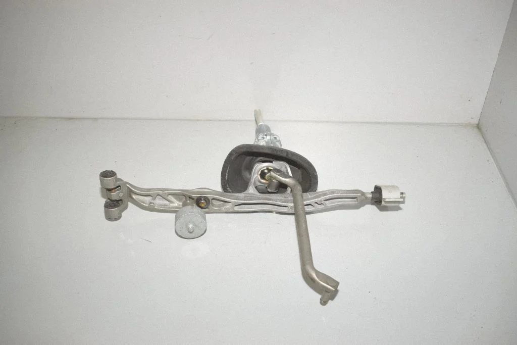 Pavarų perjungimo mechanizmas (kulisa)
