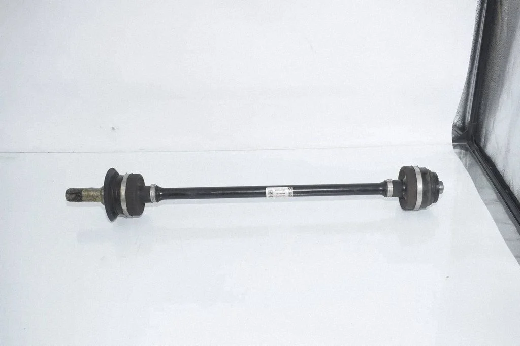 Rear driveshaft 8664046