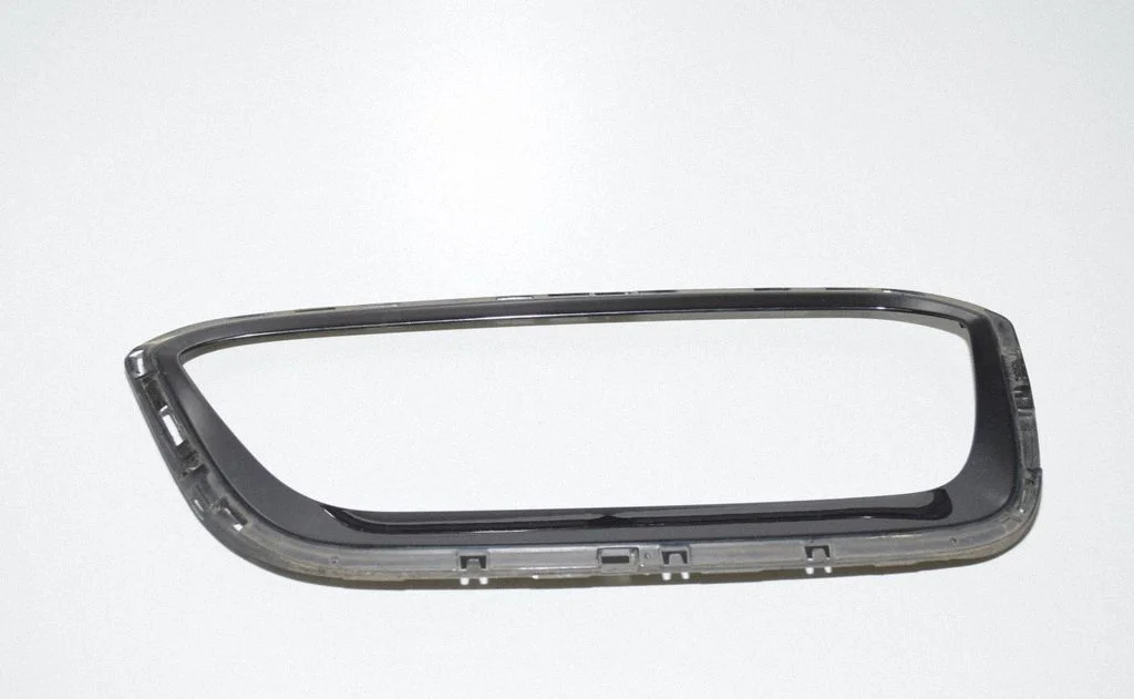 Esistange ülemine radiaatorivõre – BMW i3 (2013-)