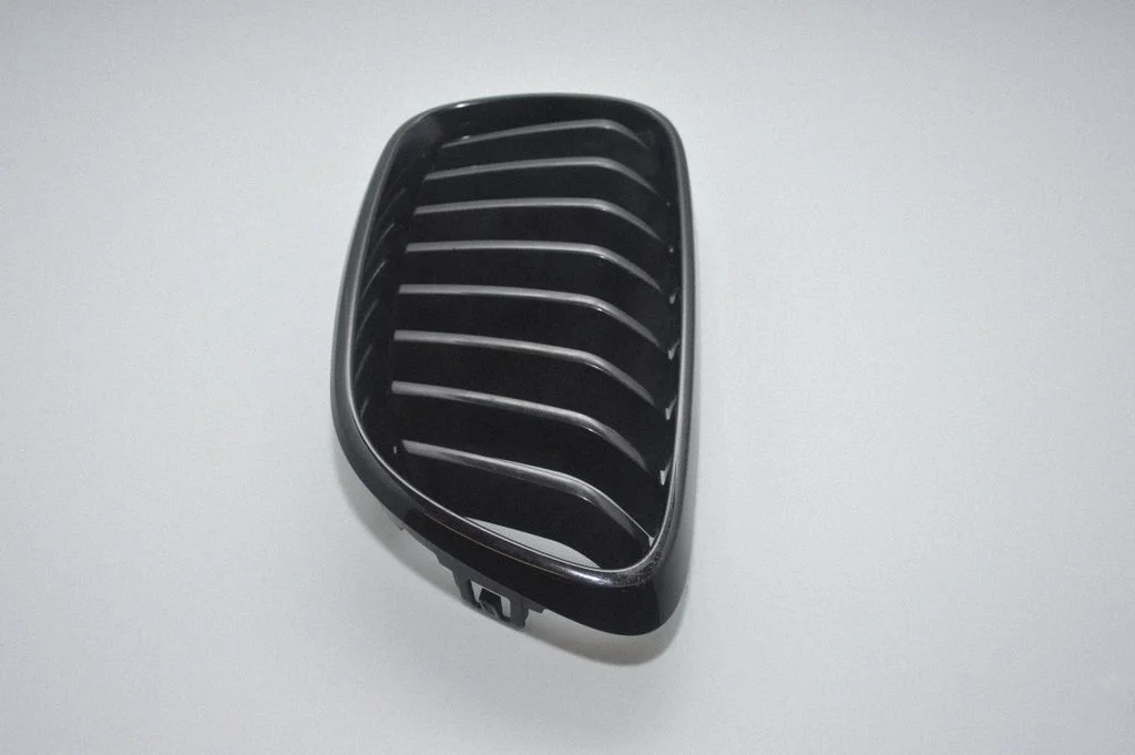 Front bumper upper radiator grill 7295521 – BMW 2 Series F22 F23 (2013-2017)