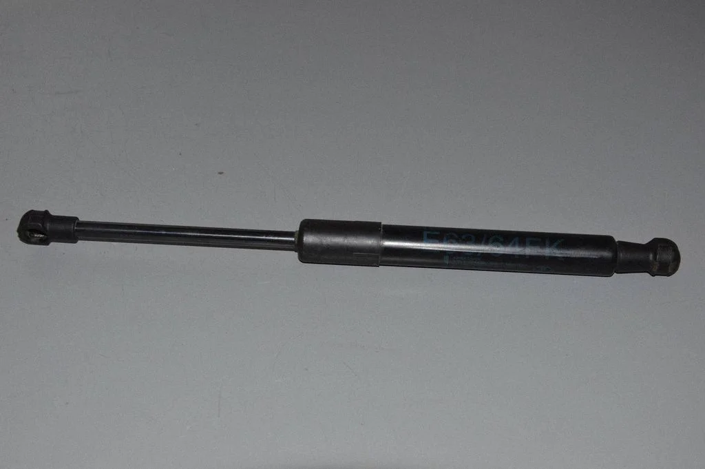 Front bonnet/hood damper/strut – BMW 6 Series E63 E64 (2002-2010)