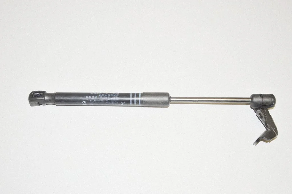 Mootorikapoti amortisaator – BMW 5-seeria F10 F11 (2009-2016)
