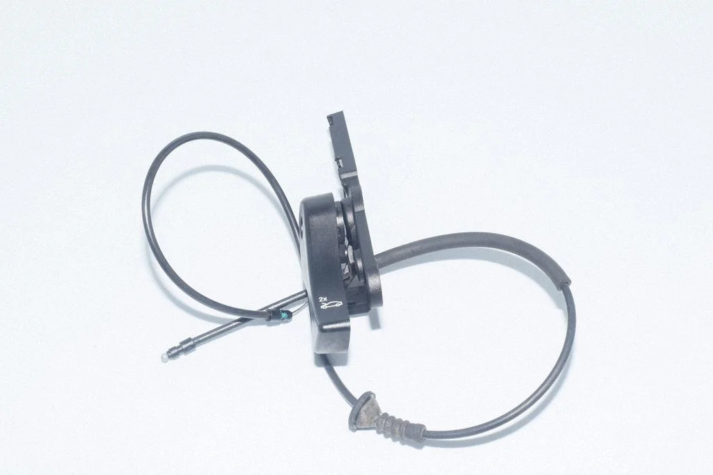 Engine bonnet/hood lock release cable 7221914