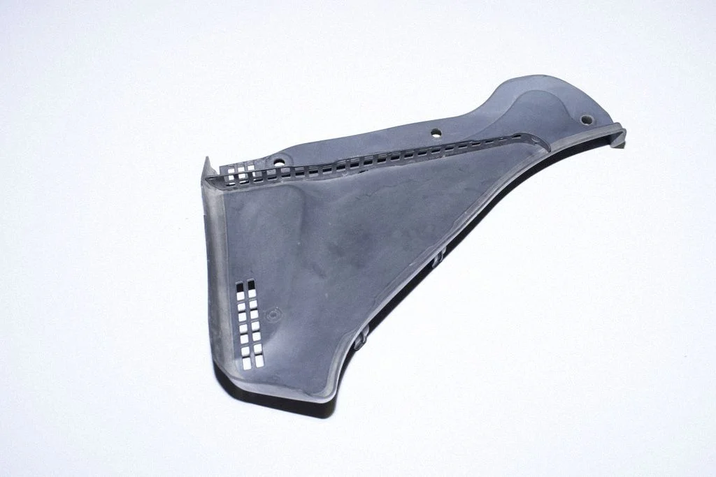 Wiper trim 7216978