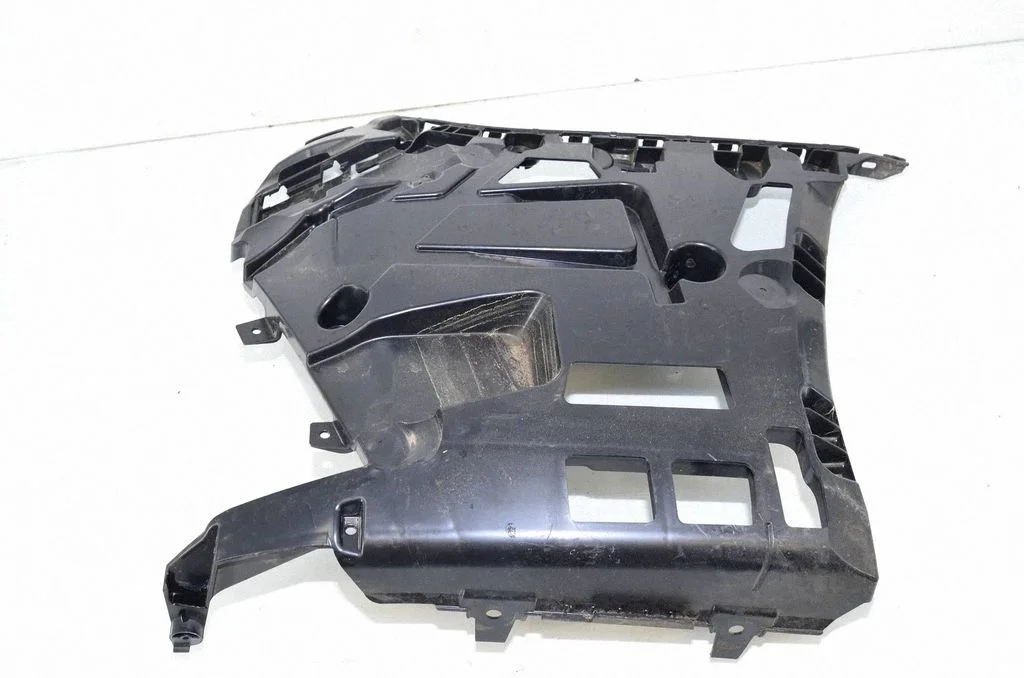 Rear bumper mounting bracket 5A1CC66