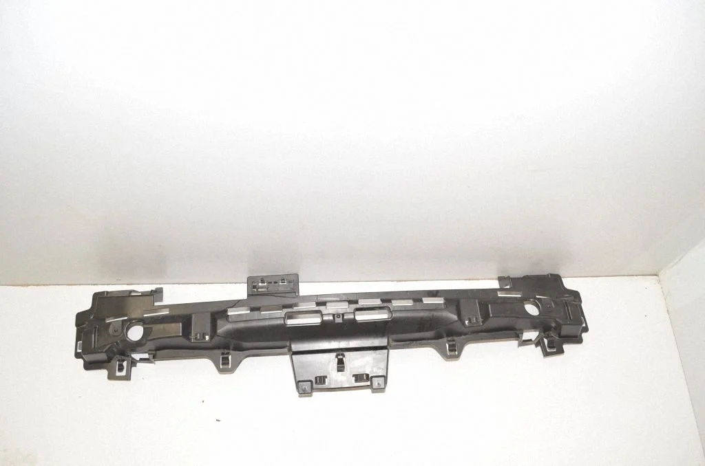 Rear bumper mounting bracket 7462344