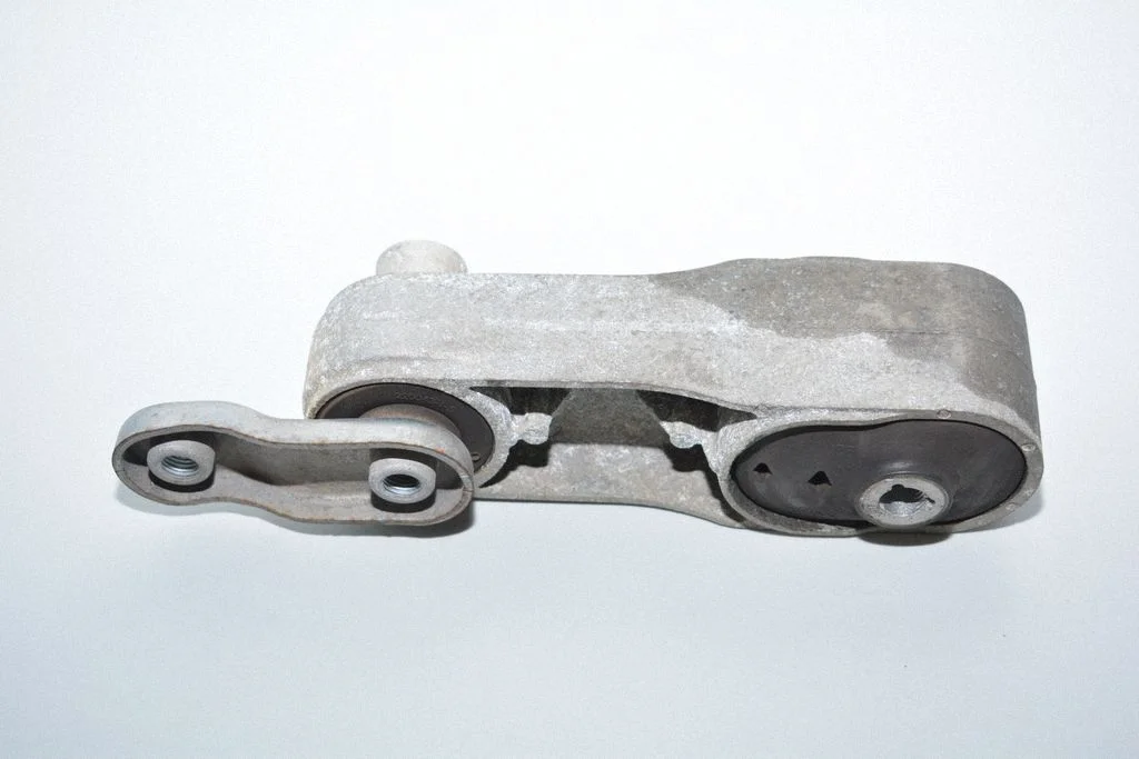 Gearbox mount 6793362