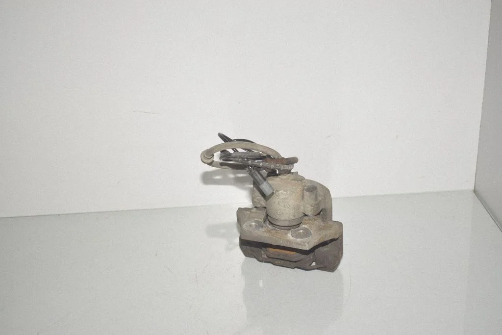 Tagumine pidurisadul 6776788