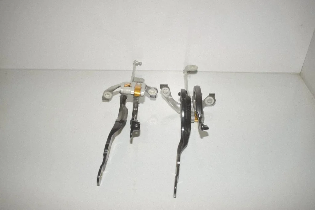 Tailgate/trunk/boot hinge 7390414