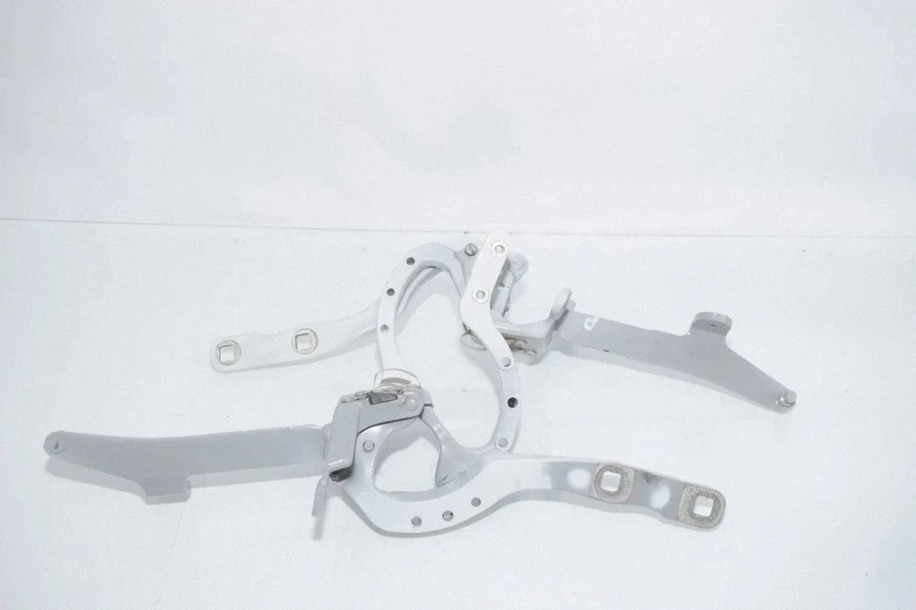 Tailgate/trunk/boot hinge 7206640