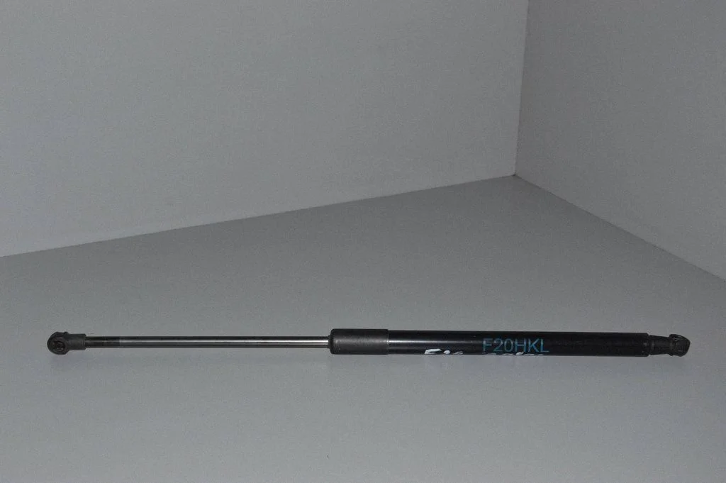 Aizmugurējā vāka amortizators – BMW 1. sērija F20 F21 (2011-2019)