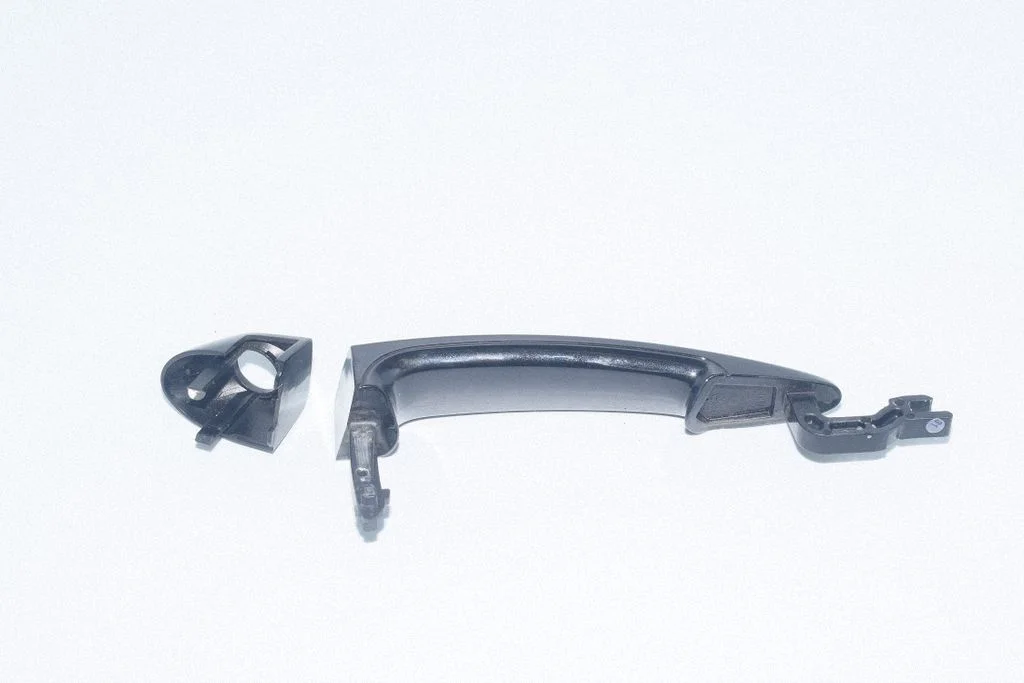 Front door exterior handle – right