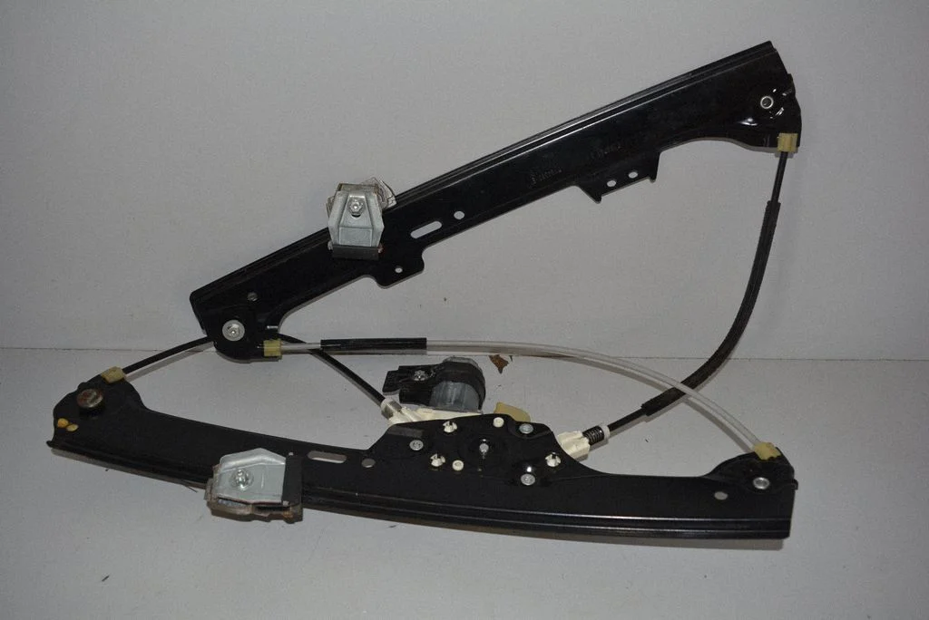 Priekinio el. lango pakėlimo mechanizmo komplektas